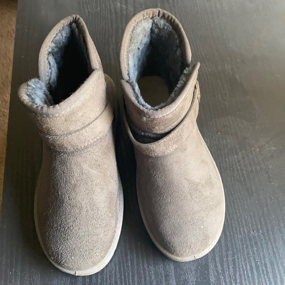 Gray boots - Picture 1 of 6